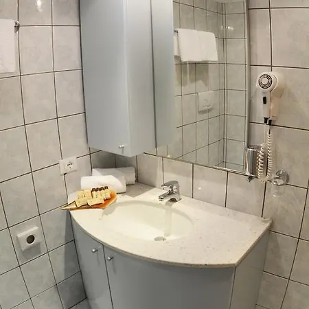 Petros Italos * Neos Marmaras