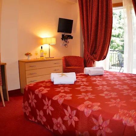 Petros Italos Neos Marmaras