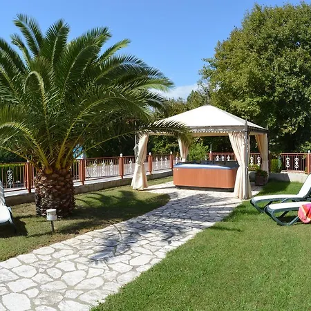 Petros Italos Apartment