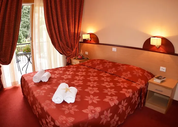 Apartman Petros Italos *