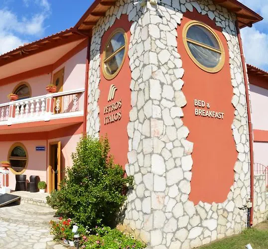 Petros Italos Apartman *